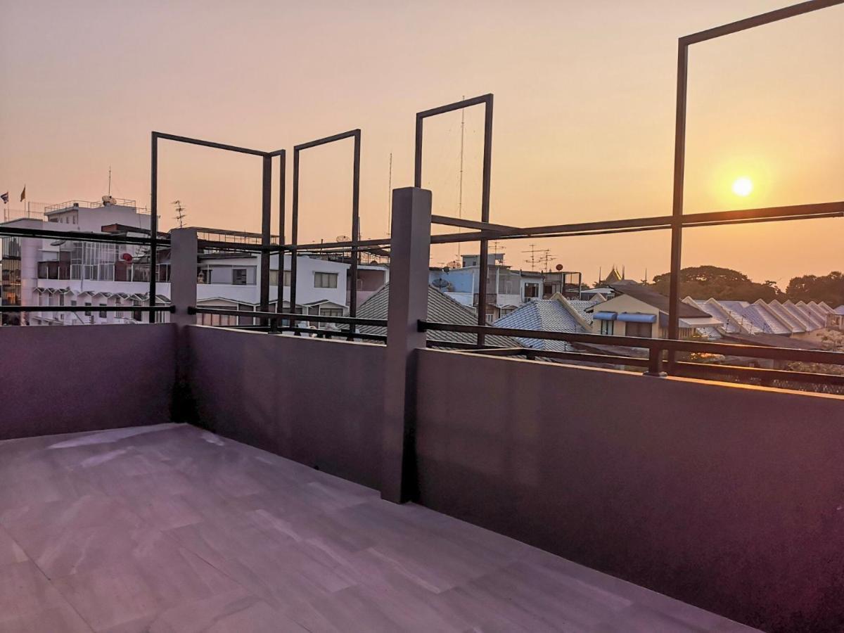 Yakthai Poshtel Bangkok Zewnętrze zdjęcie